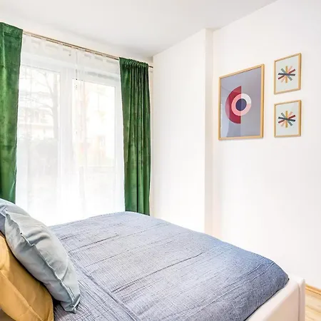 Apartment Tranquil With Free Parking And Garden Connection In The Downtown Budapest