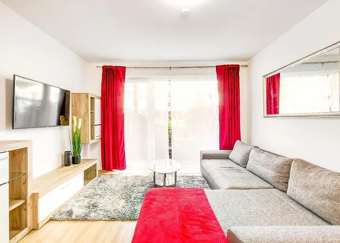 아파트 Tranquil With Free Parking And Garden Connection In The Downtown