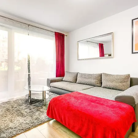 Tranquil With Free Parking And Garden Connection In The Downtown Appartement